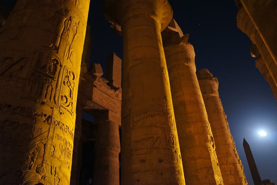 Tour di un giorno a Luxor da Assuan in autobus