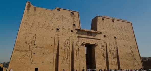 Day Tour to Edfu and Kom Ombo From Luxor by Bus