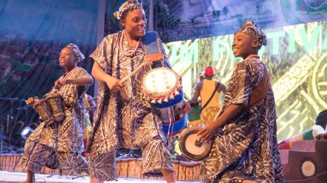 Festival de tambores tradicionales en El Ghouri