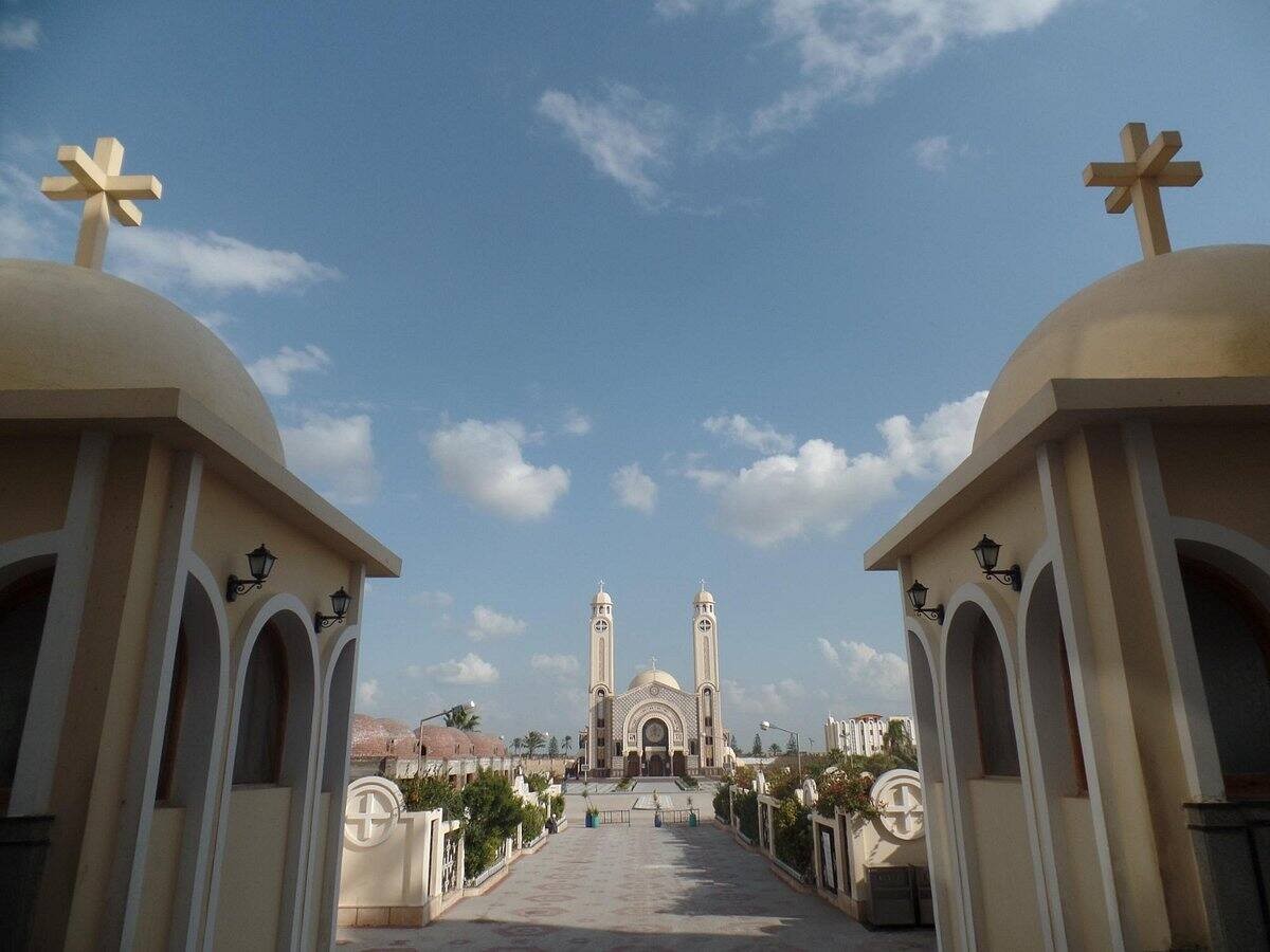 La Iglesia de Santa Mena