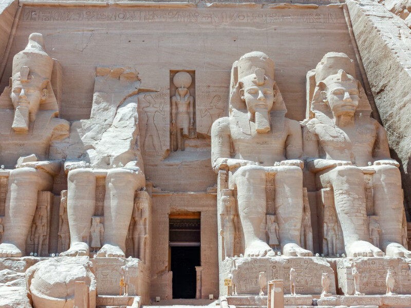 What is average cost of a tour of Egypt?