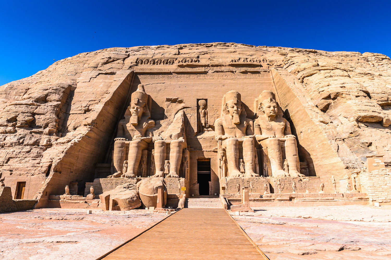 Discover the Iconic Ancient Wonder in your Family tour