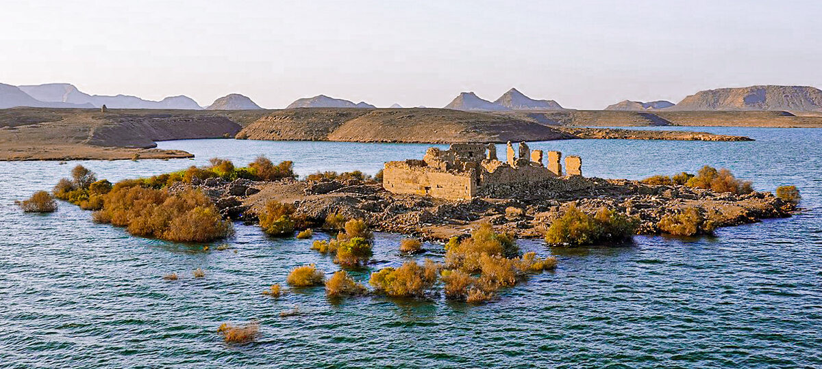 Visit Qasr Ibrim on a  Movenpick MS Prince Abbas