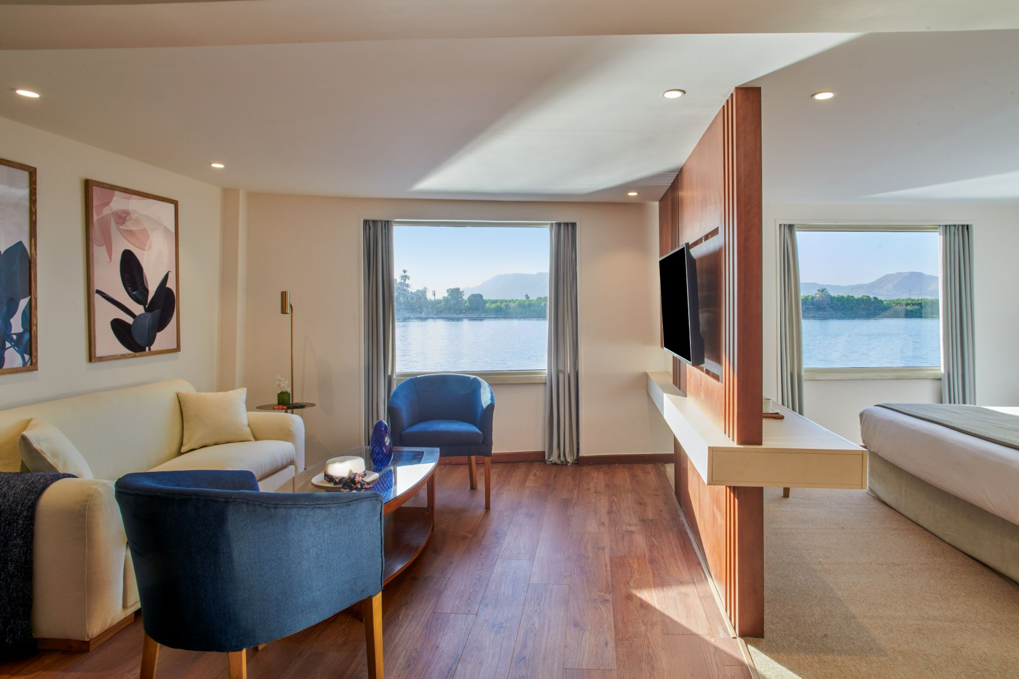 Enjoy the best Comfort and relax in a Movenpick MS Royal Lotus Cruise