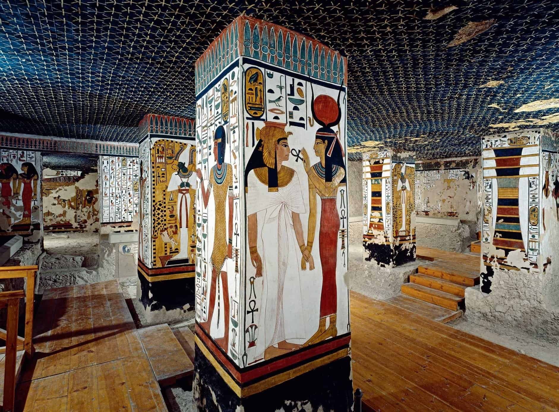 History of Queen Nefertari