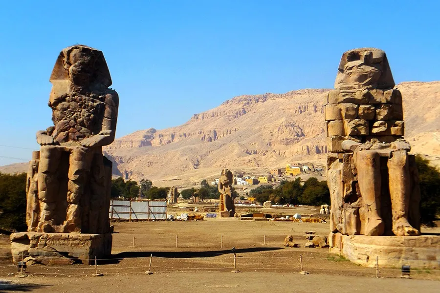 Egypt Culture Tour in Colossi of Memnon